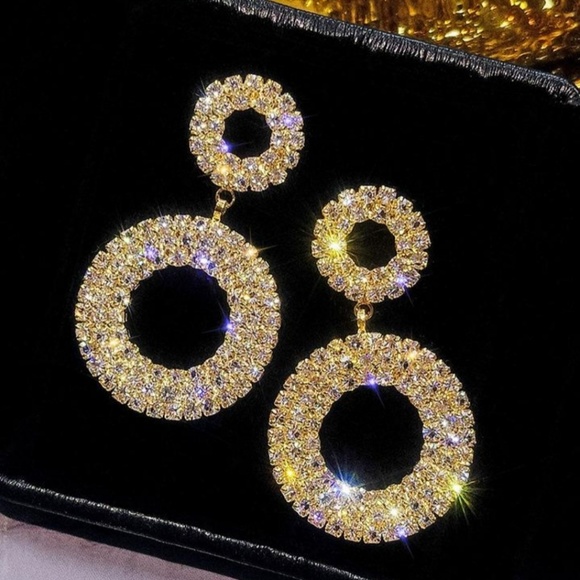 Jewelry - Crystal Round Chandelier Earrings